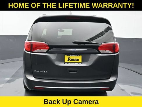Used 2018 Chrysler Pacifica Touring-L Plus FWD image 5