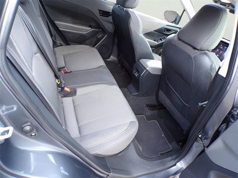 Used 2024 Subaru Crosstrek 2.0i Premium image 15