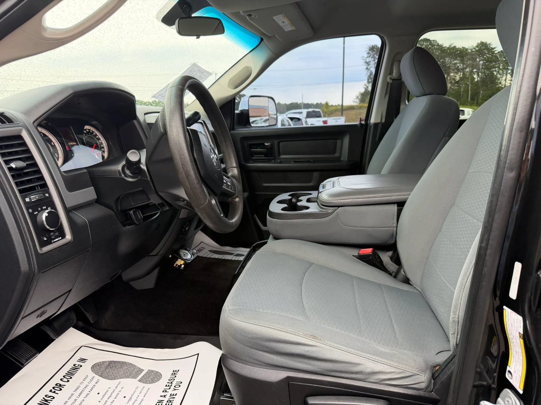 Used 2017 RAM 3500 Tradesman w/ Chrome Appearance Group AWD/4WD image 5