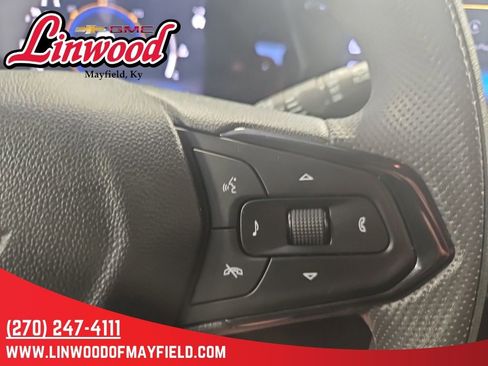Used 2025 Chevrolet Trax LT FWD image 16