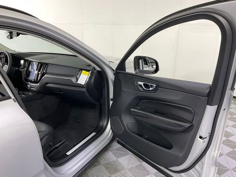 New 2025 Volvo XC60 B5 Core w/ Protection Package Premier image 33