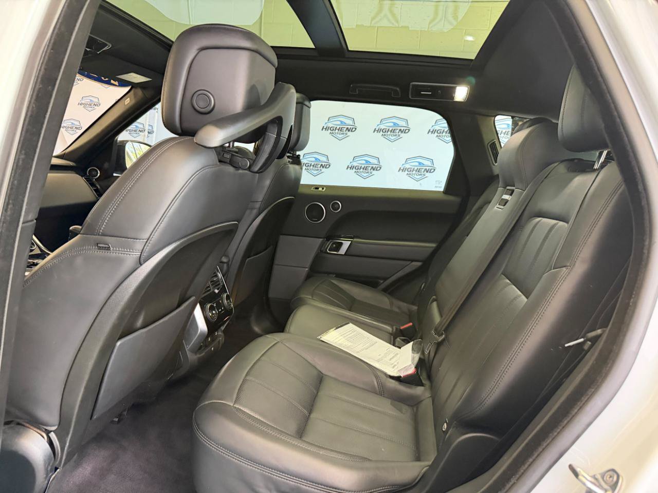 Used 2019 Land Rover Range Rover Sport HSE AWD/4WD image 19