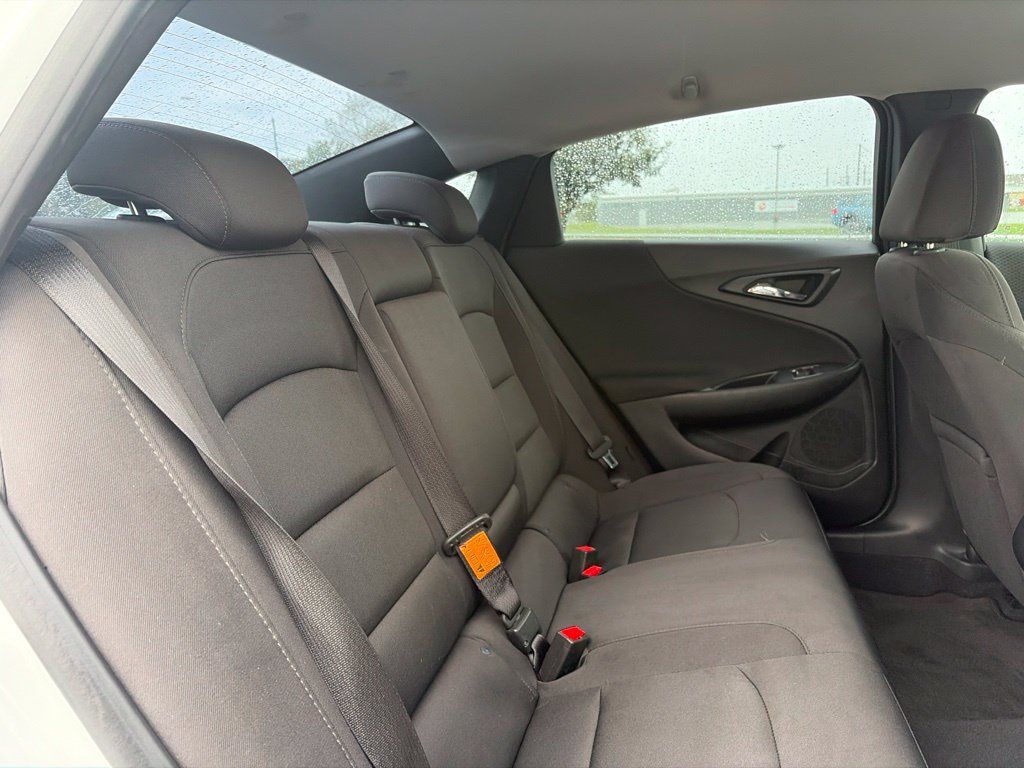 Used 2017 Chevrolet Malibu LS FWD image 30