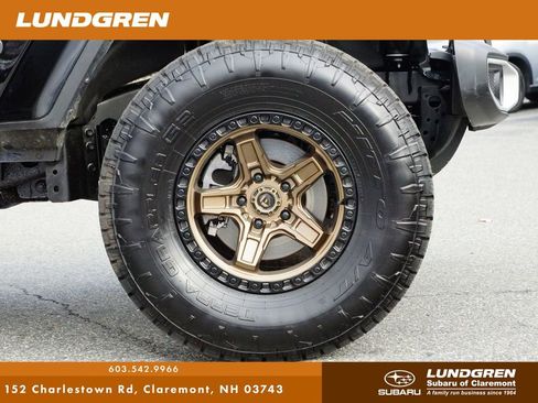 Used 2023 Jeep Gladiator Sport image 14