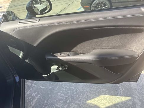 Used 2023 Dodge Challenger SRT Hellcat image 13