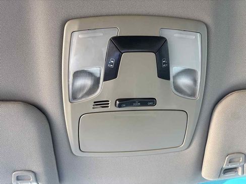 Used 2017 Toyota Sienna LE FWD image 25