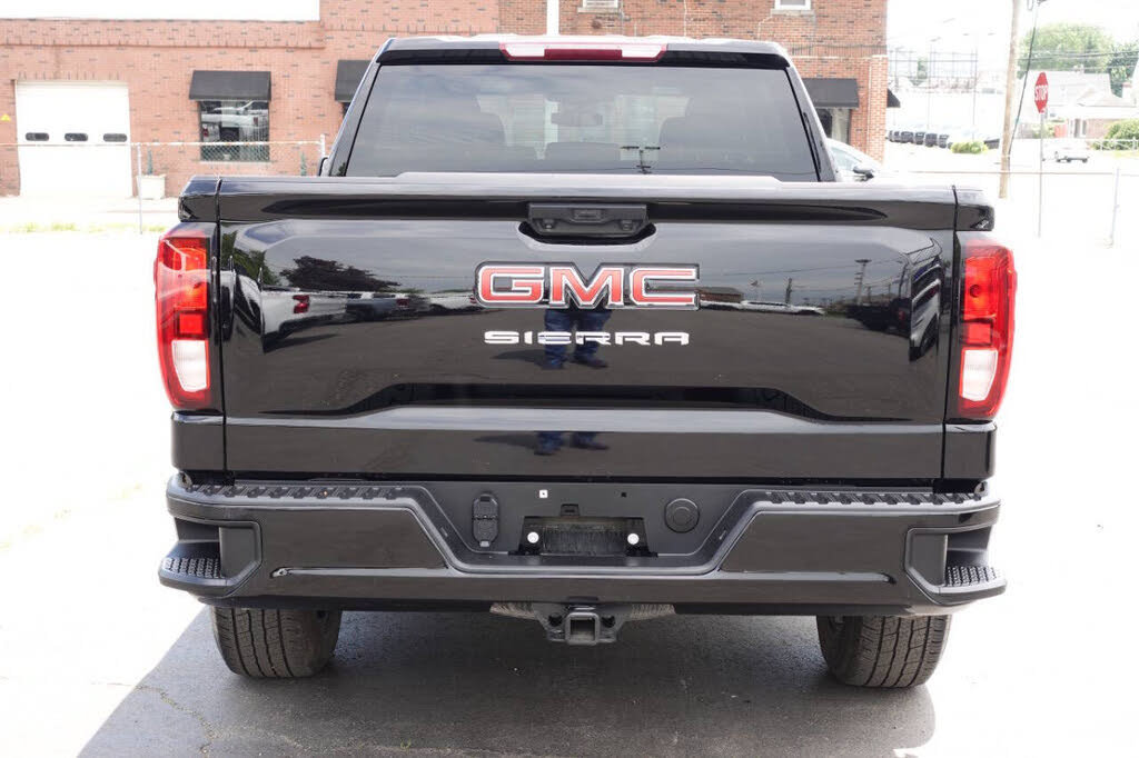 Used 2024 GMC Sierra 1500 Pro w/ Graphite Edition AWD/4WD image 9
