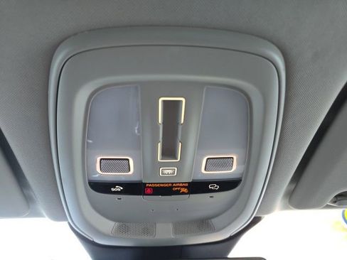 Certified 2026 Volvo XC60 T8 Ultra image 36