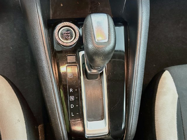 Used 2020 Nissan Versa SV FWD image 17