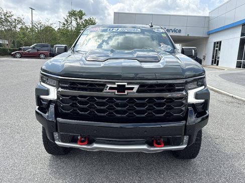 Used 2025 Chevrolet Silverado 1500 ZR2 w/ Technology Package AWD/4WD image 8