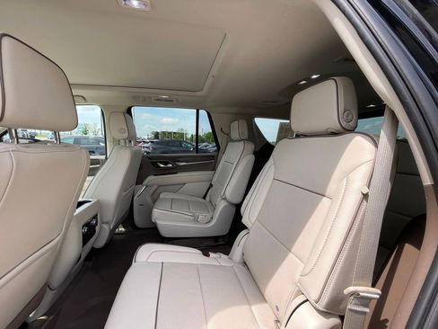 Used 2021 GMC Yukon Denali w/ Denali Premium Package AWD/4WD image 26