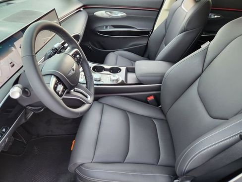 Used 2026 Genesis GV70 2.5T image 9