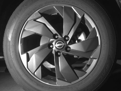 Used 2025 Nissan Rogue SV image 13