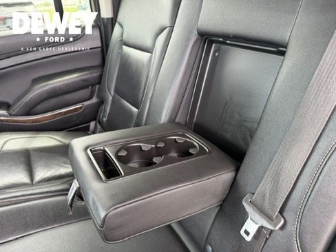 Used 2020 Chevrolet Suburban LT AWD/4WD image 24