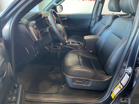 Certified 2023 Toyota Tacoma TRD Off-Road image 14