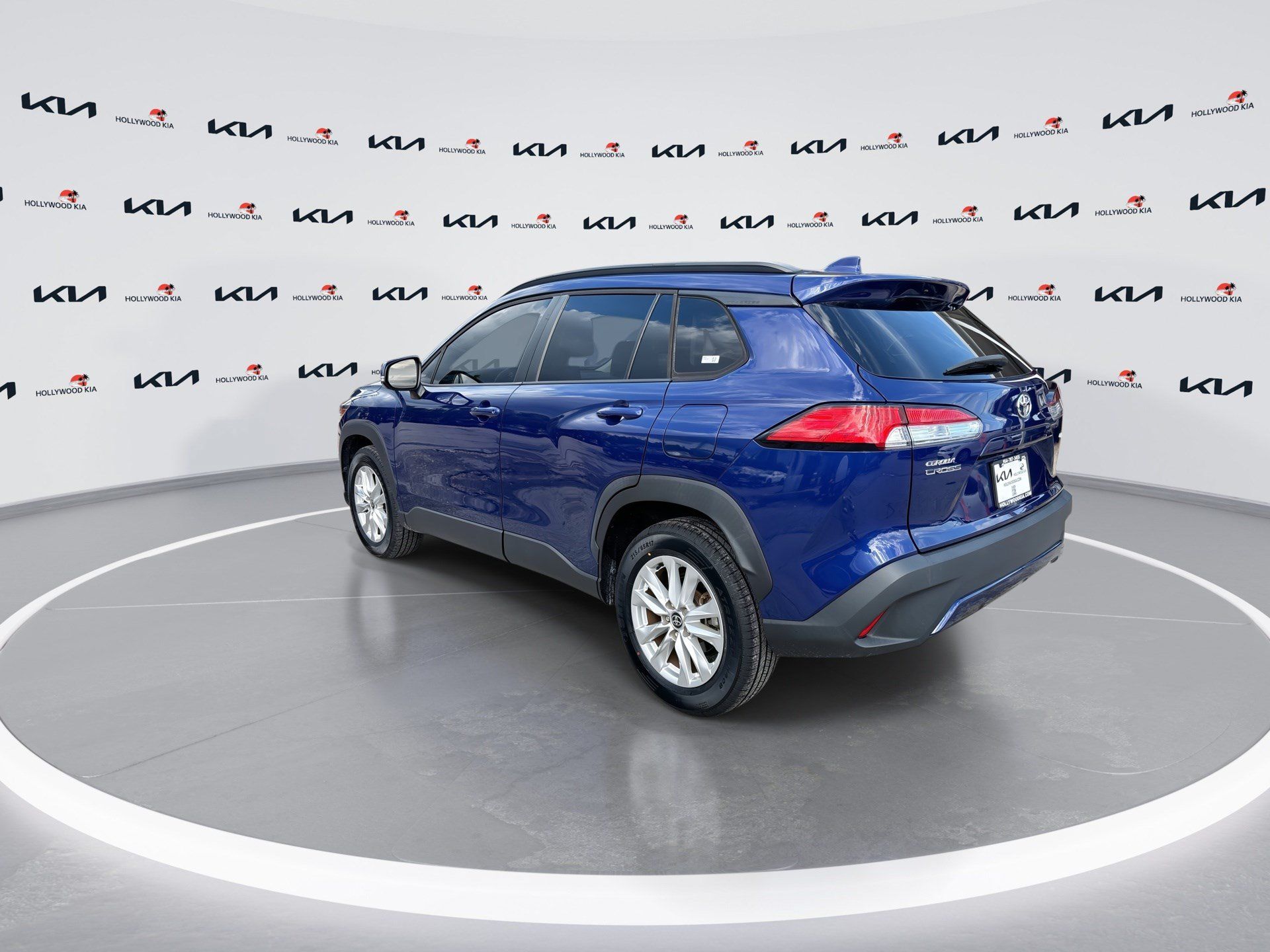 Used 2022 Toyota Corolla Cross LE FWD image 6