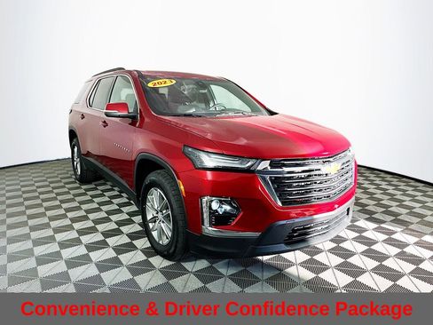 Used 2023 Chevrolet Traverse LT image 4