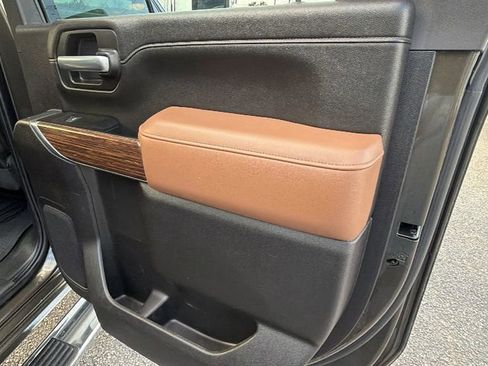 Used 2022 Chevrolet Silverado 3500 High Country w/ Z71 Off-Road Package image 17