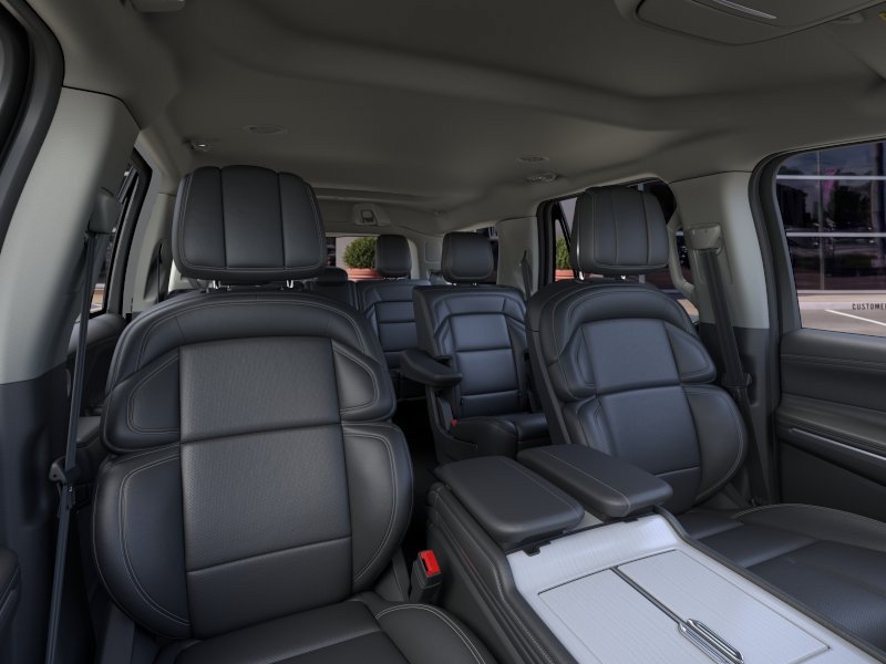 New 2026 Lincoln Navigator Premiere AWD/4WD image 10