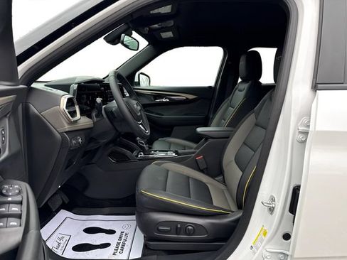 Used 2025 Chevrolet TrailBlazer ACTIV w/ Convenience Package AWD/4WD image 10