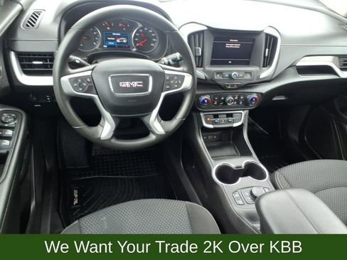 Used 2024 GMC Terrain SLE w/ Driver Convenience Package image 23