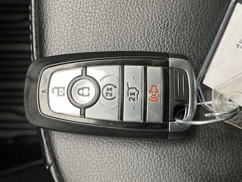Used 2024 Ford Edge SEL w/ Convenience Package AWD/4WD image 26