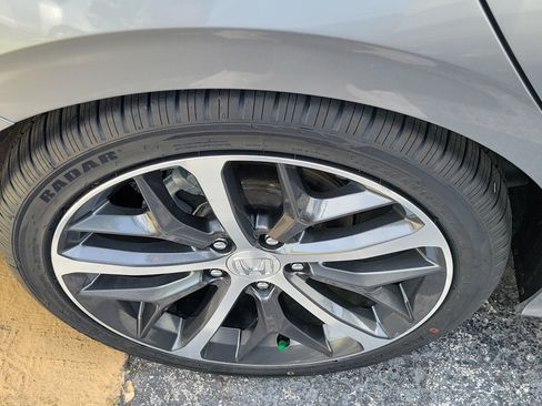 Certified 2024 Honda Civic Touring image 7