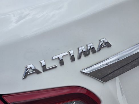 Used 2018 Nissan Altima 2.5 S w/ S Convenience Package FWD image 11