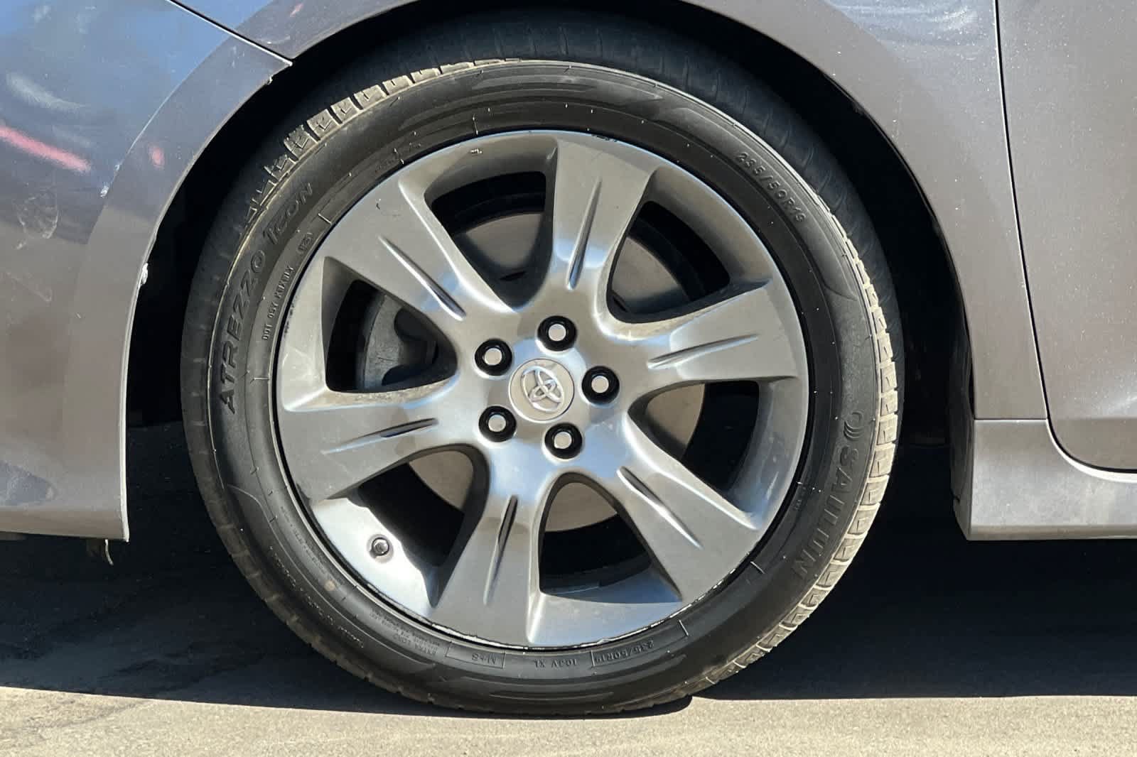Used 2015 Toyota Sienna SE w/ SE Preferred Package FWD image 37