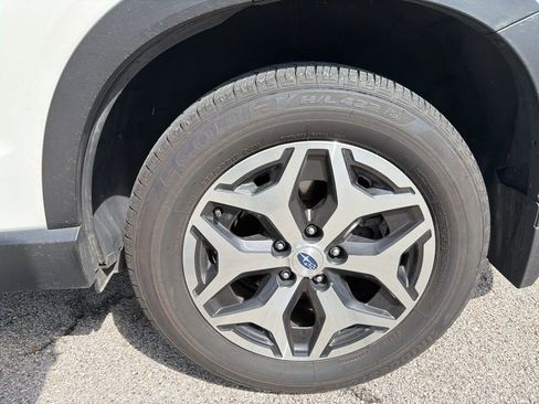 Used 2023 Subaru Forester Premium image 12
