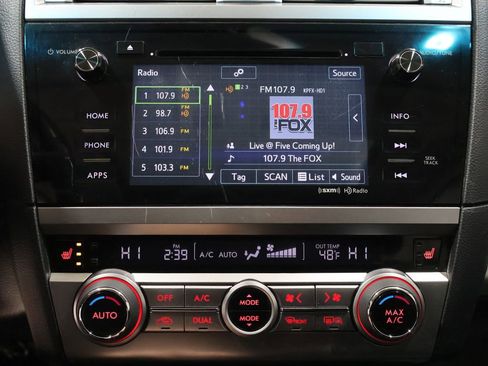 Used 2017 Subaru Outback 2.5i Premium image 28