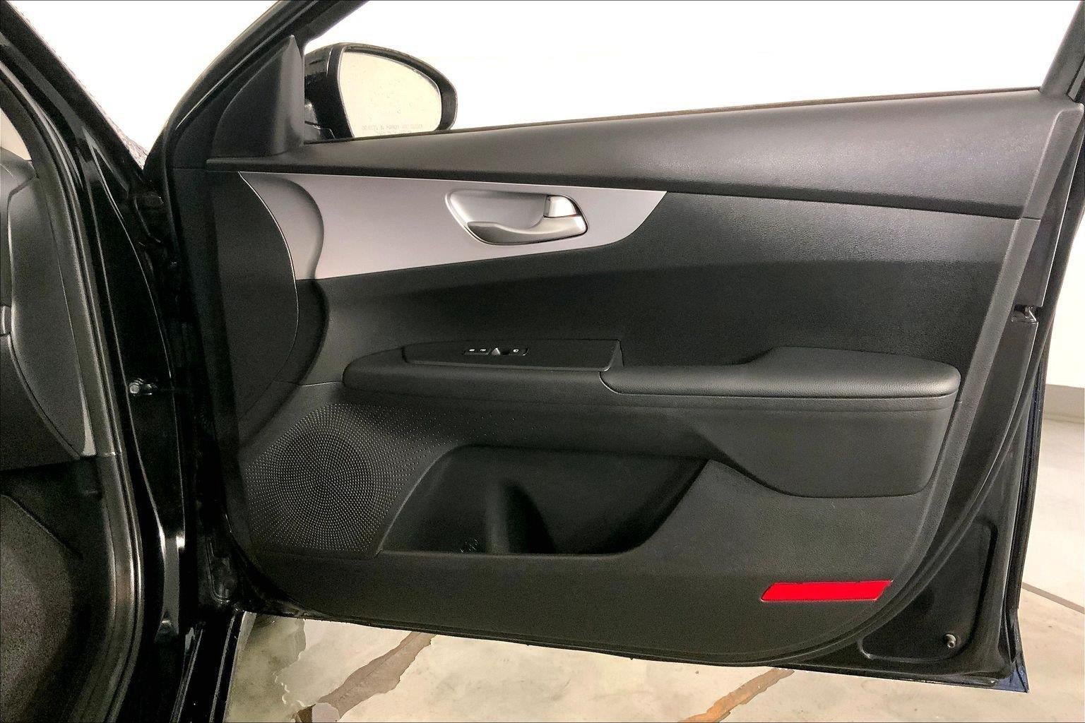 Used 2024 Kia Forte Sedan FWD image 25
