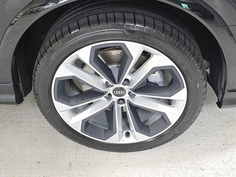Used 2021 Audi Q3 2.0T Premium Plus w/ Premium Plus Package AWD/4WD image 9