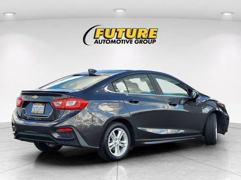 Used 2016 Chevrolet Cruze LT w/ Sun And Sound Package image 4