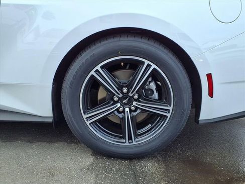 Used 2024 Ford Mustang Premium image 20