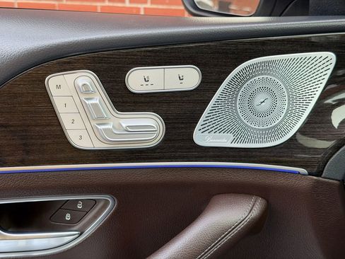 Used 2020 Mercedes-Benz GLS 450 4MATIC image 18