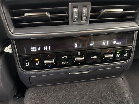 Used 2025 Lexus LX 700h Overtrail image 10