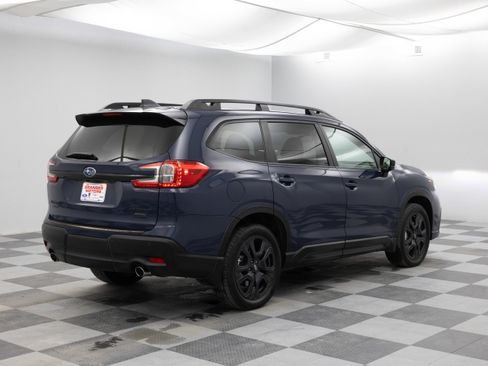 Used 2024 Subaru Ascent Onyx Edition image 11