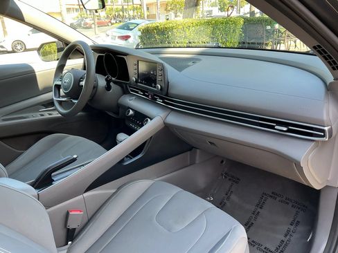 Used 2021 Hyundai Elantra SEL w/ Cargo Package FWD image 19