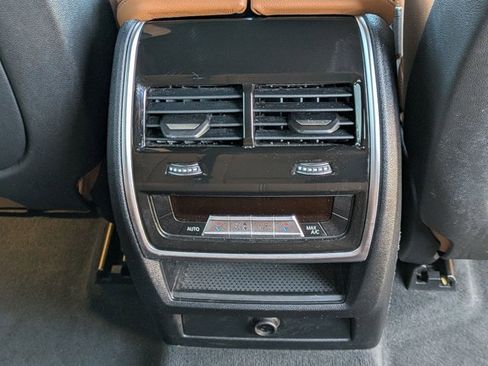 Certified 2022 BMW X5 xDrive40i w/ M Sport Package image 18