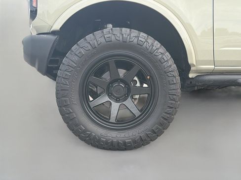 Used 2025 Ford Bronco Outer Banks AWD/4WD image 42