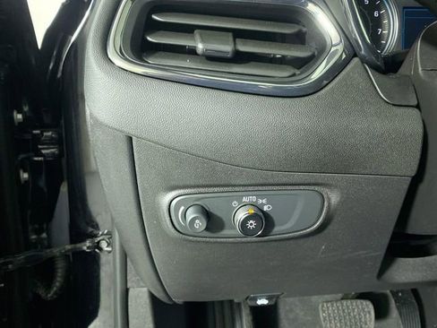 Used 2023 Chevrolet Equinox RS image 14