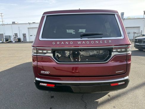Used 2022 Jeep Grand Wagoneer Series I AWD/4WD image 6