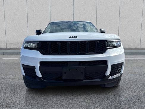 Used 2023 Jeep Grand Cherokee L Laredo AWD/4WD image 2