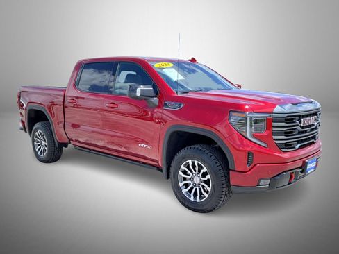 Used 2023 GMC Sierra 1500 AT4 w/ Technology Package AWD/4WD image 3