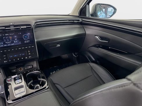 Certified 2022 Hyundai Tucson Limited FWD image 26