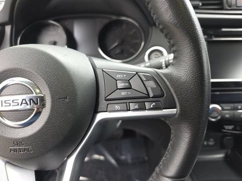 Used 2020 Nissan Rogue SV AWD/4WD image 18