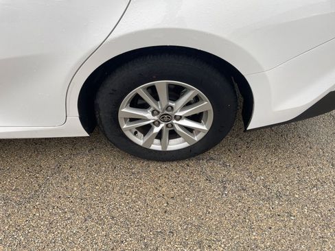 Used 2025 Toyota Camry LE image 30