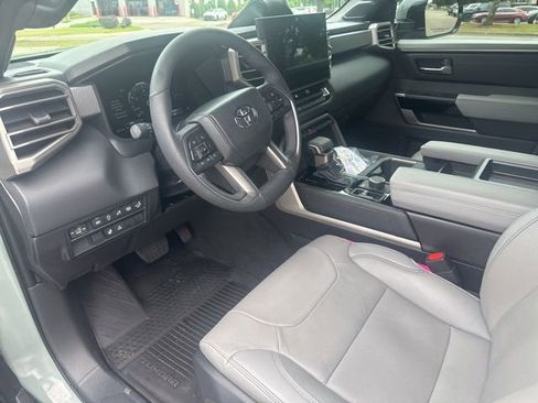 Used 2026 Toyota Tundra Limited AWD/4WD image 24