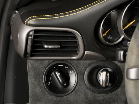 Used 2010 Porsche 911 GT3 image 23